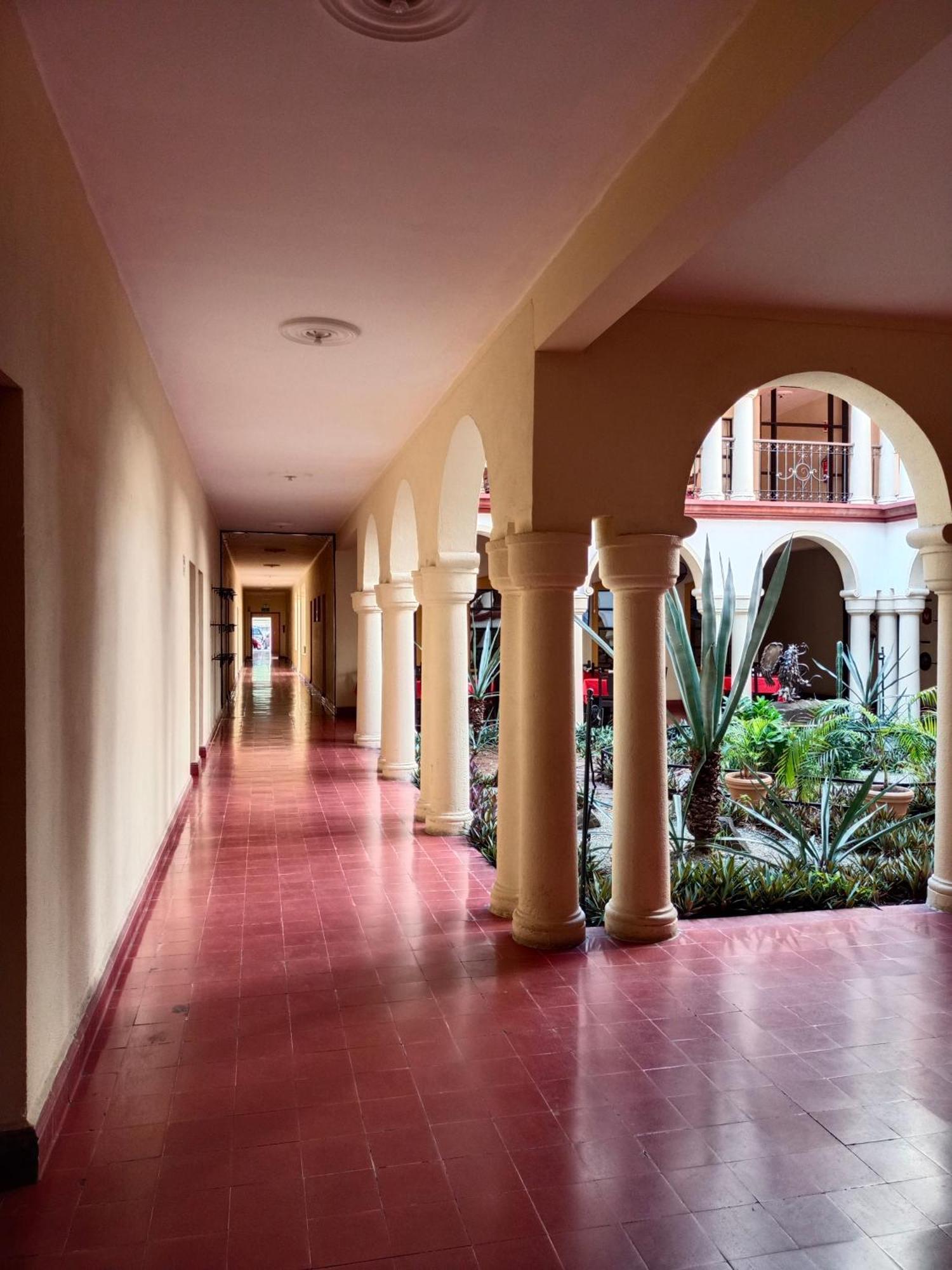 Hotel Los Monteros 维多利亚城 外观 照片