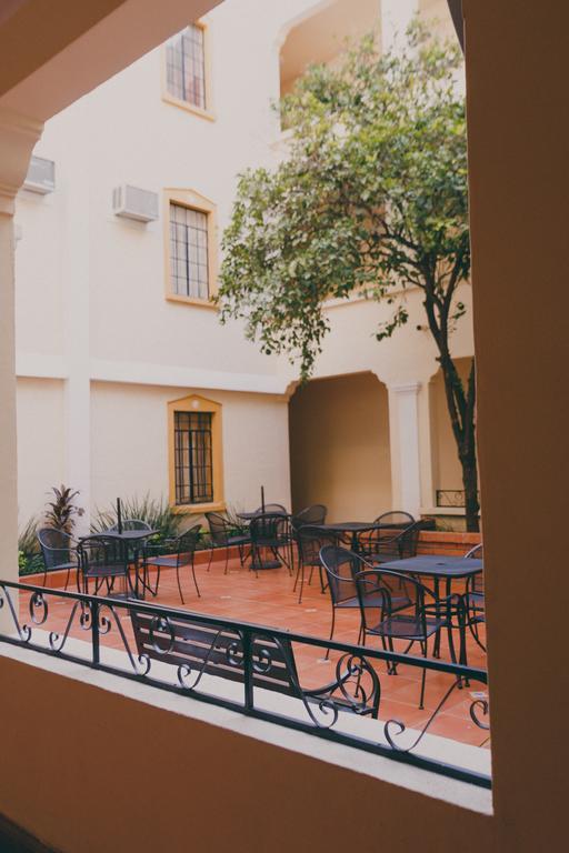 Hotel Los Monteros 维多利亚城 外观 照片